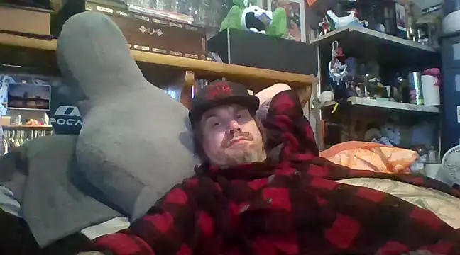 Snapshot of clitstitsandbongrips chatting on January 8, 2025, 4:22 pm clitstitsandbongrips online show from January 8, 2025, 4:22 pm