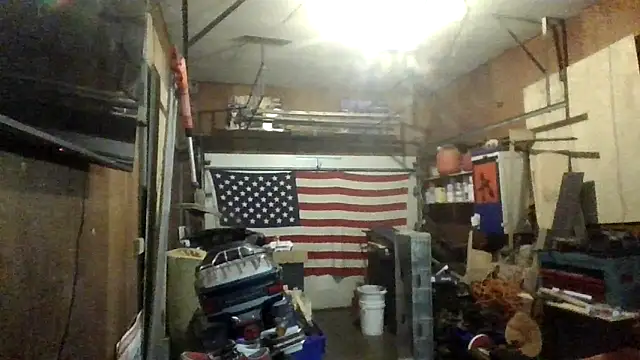 Snapshot of clitstitsandbongrips chatting on November 18, 2025, 12:16 am clitstitsandbongrips online show from November 18, 2025, 12:16 am