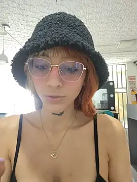Dani pegin online show from May 25, 2026, 3:07 pm