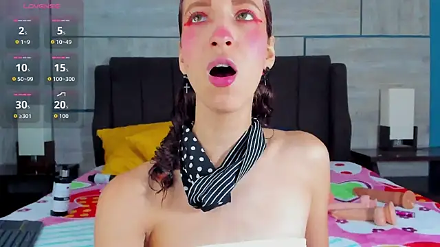 ZaritaLenon online show from December 13, 2025, 10:15 pm