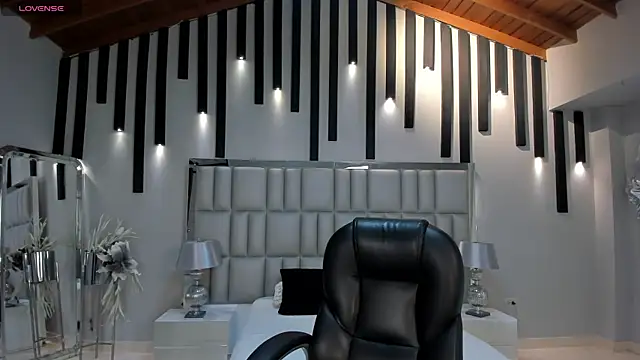 AmberFarrell online show from May 12, 2026, 8:06 pm