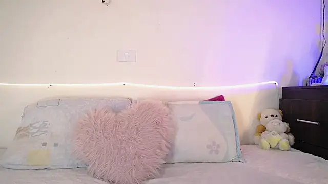 shysweets online show from June 13, 2026, 4:27 pm