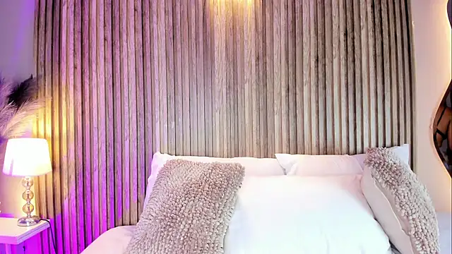 HannaPaola online show from March 24, 2026, 10:26 pm