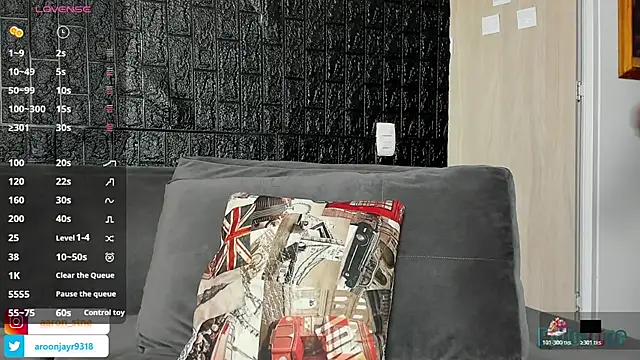 Snapshot of Aaron_ST chatting on October 29, 2025, 9:05 pm Aaron ST online show from October 29, 2025, 9:05 pm