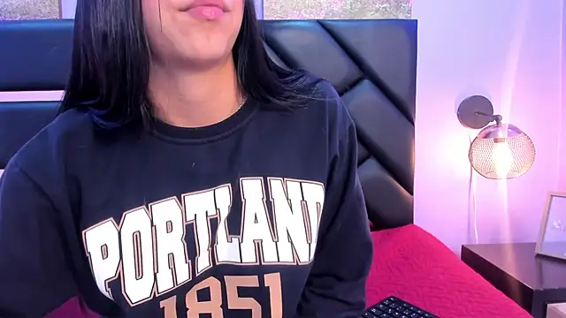 KimberlyVillaLobos online show from March 6, 2025, 2:40 pm