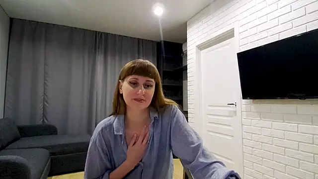 Daniella Lorente online show from May 16, 2026, 12:29 am
