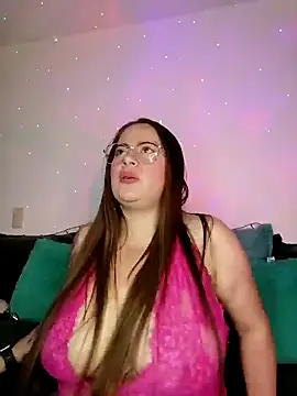 Snapshot of soofy__ chatting on October 29, 2025, 2:47 am soofy   online show from October 29, 2025, 2:47 am