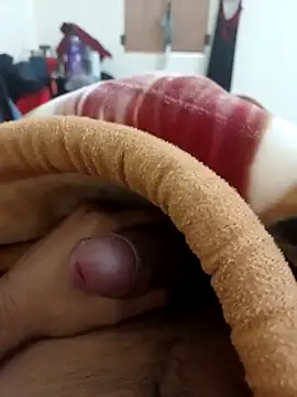 Pussy  1lover69 online show from January 1, 2025, 5:33 am