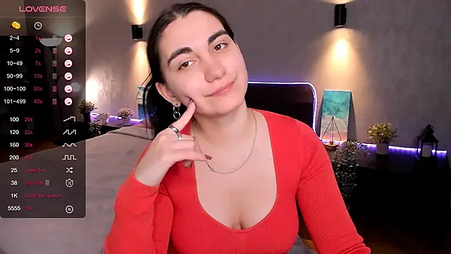 Snapshot of hannacheekss_ chatting on February 12, 2025, 7:55 am hannacheekss  online show from February 12, 2025, 7:55 am