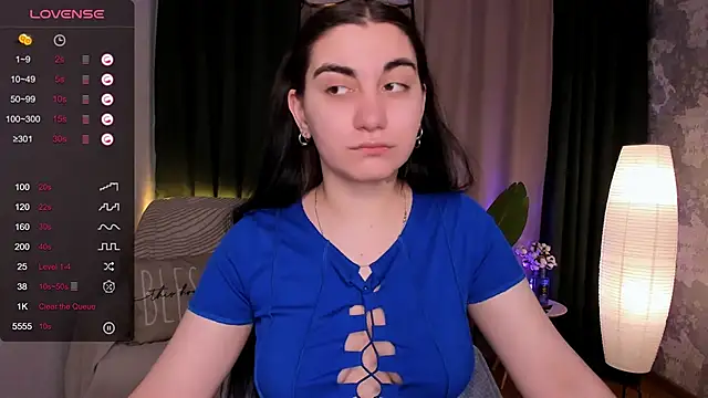 Snapshot of hannacheekss_ chatting on February 26, 2025, 2:04 am hannacheekss  online show from February 26, 2025, 2:04 am