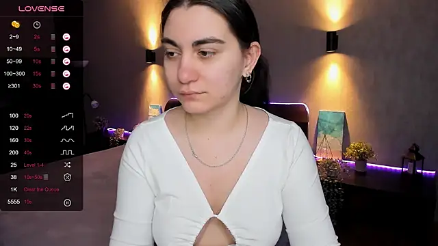 Snapshot of hannacheekss_ chatting on March 17, 2025, 1:57 am hannacheekss  online show from March 17, 2025, 1:57 am