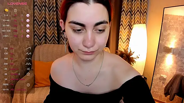 Snapshot of hannacheekss_ chatting on September 16, 2025, 2:12 am hannacheekss  online show from September 16, 2025, 2:12 am