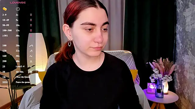 hannacheekss  online show from March 19, 2026, 2:26 am