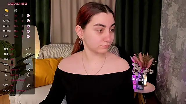 hannacheekss  online show from April 8, 2026, 1:49 am