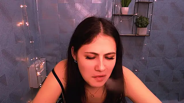 Snapshot of AliceSexyyy_ chatting on December 11, 2024, 10:27 pm AliceSexyyy  online show from December 11, 2024, 10:27 pm