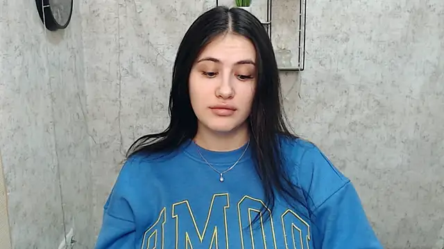 Snapshot of AliceSexyyy_ chatting on January 15, 2025, 1:09 pm AliceSexyyy  online show from January 15, 2025, 1:09 pm