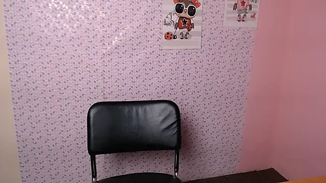 Snapshot of AliceSexyyy_ chatting on February 4, 2025, 7:22 pm AliceSexyyy  online show from February 4, 2025, 7:22 pm