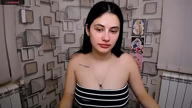 Snapshot of AliceSexyyy_ chatting on October 3, 2025, 9:50 am AliceSexyyy  online show from October 3, 2025, 9:50 am