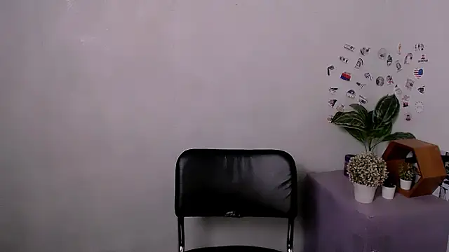 AliceSexyyy  online show from April 6, 2026, 3:15 am