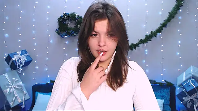 Snapshot of showmeparadise chatting on December 6, 2024, 6:15 am showmeparadise online show from December 6, 2024, 6:15 am