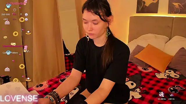 Snapshot of Emily_Strikeee chatting on February 10, 2026, 10:08 am Emily Strikeee online show from February 10, 2026, 10:08 am