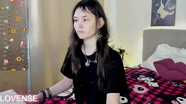 Snapshot of Emily_Strikeee chatting on February 23, 2026, 3:59 am Emily Strikeee online show from February 23, 2026, 3:59 am