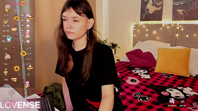 Snapshot of Emily_Strikeee chatting on February 26, 2026, 4:33 am Emily Strikeee online show from February 26, 2026, 4:33 am