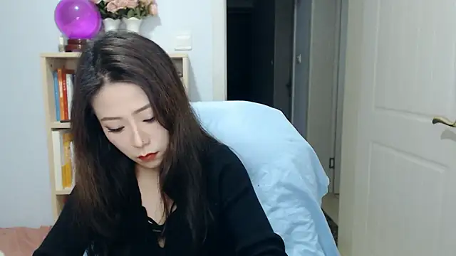 SuSushi728 online show from March 17, 2026, 4:10 pm