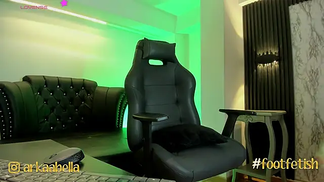 ArkaBella online show from March 17, 2025, 7:48 pm