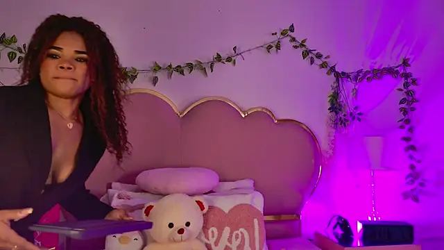 Snapshot of NahiaraReina chatting on July 8, 2026, 1:59 pm NahiaraReina online show from July 8, 2026, 1:59 pm