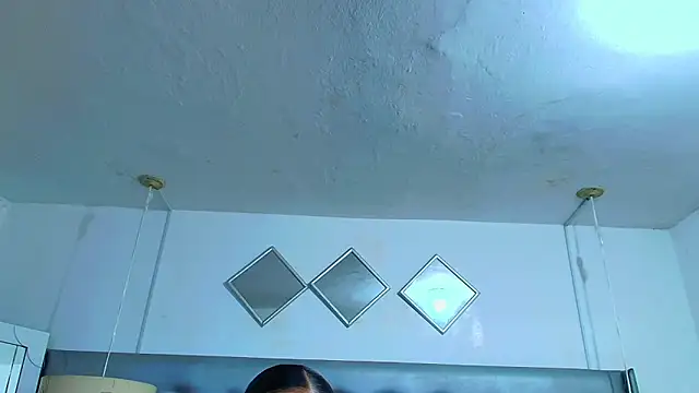 EileenBenzon online show from March 25, 2026, 2:23 pm