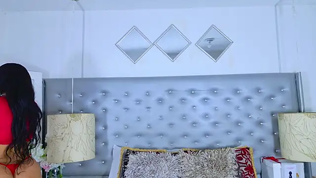 EileenBenzon online show from April 25, 2026, 4:48 am