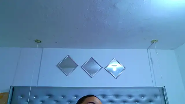 EileenBenzon online show from May 26, 2026, 2:02 pm