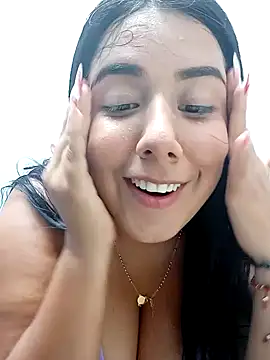 Snapshot of andreinabigtits chatting on December 31, 2024, 4:14 pm andreinabigtits online show from December 31, 2024, 4:14 pm