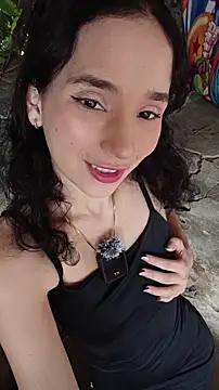 Snapshot of sweet_outdoor_charm chatting on May 23, 2026, 4:11 pm sweet outdoor charm online show from May 23, 2026, 4:11 pm