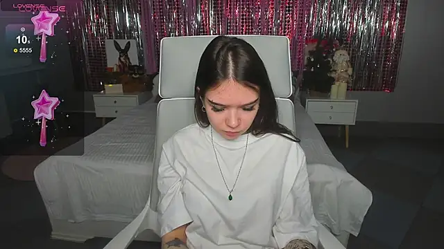 Snapshot of SweetyDeviliya chatting on December 5, 2024, 5:48 am SweetyDeviliya online show from December 5, 2024, 5:48 am