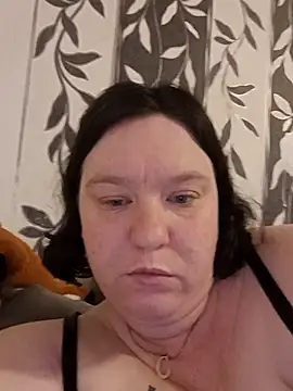 CurvyMilf1992 online show from October 20, 2025, 10:54 pm