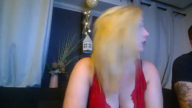 DevilsAngel13 online show from November 21, 2025, 11:25 pm