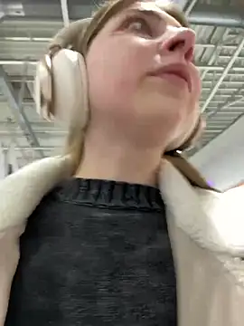 Sunny   Bunny online show from January 15, 2025, 3:07 pm