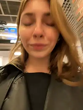 Sunny   Bunny online show from October 28, 2025, 12:09 pm