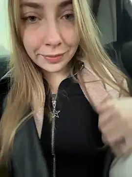 Sunny   Bunny online show from November 19, 2025, 7:19 am