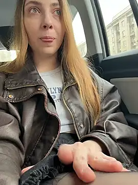 Sunny   Bunny online show from March 31, 2026, 1:11 pm