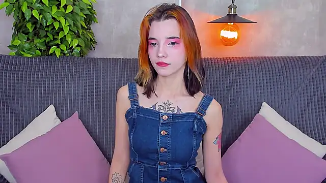 as1an girlfriend online show from December 8, 2024, 4:14 am