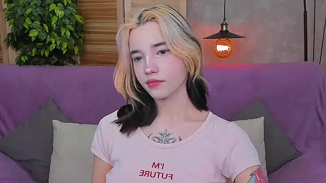 as1an girlfriend online show from January 12, 2025, 4:10 am