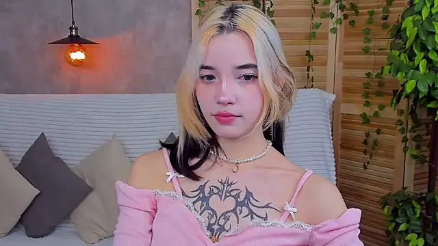 as1an girlfriend online show from January 22, 2025, 3:31 am