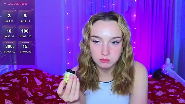 Snapshot of Wild_Sophie_ chatting on January 5, 2026, 5:27 pm Wild Sophie online show from January 5, 2026, 5:27 pm