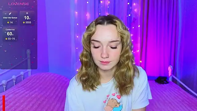 Snapshot of Wild_Sophie_ chatting on January 10, 2026, 3:25 pm Wild Sophie online show from January 10, 2026, 3:25 pm