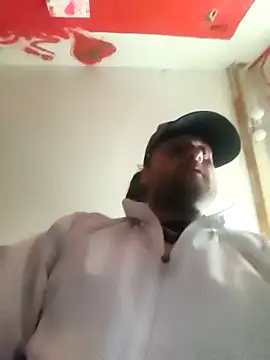 Snapshot of Ozomitro chatting on April 1, 2026, 4:04 pm Ozomitro online show from April 1, 2026, 4:04 pm