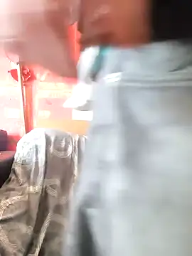 Snapshot of Ozomitro chatting on April 5, 2026, 8:55 am Ozomitro online show from April 5, 2026, 8:55 am