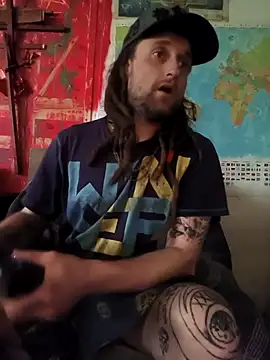 Snapshot of Ozomitro chatting on April 6, 2026, 5:14 pm Ozomitro online show from April 6, 2026, 5:14 pm